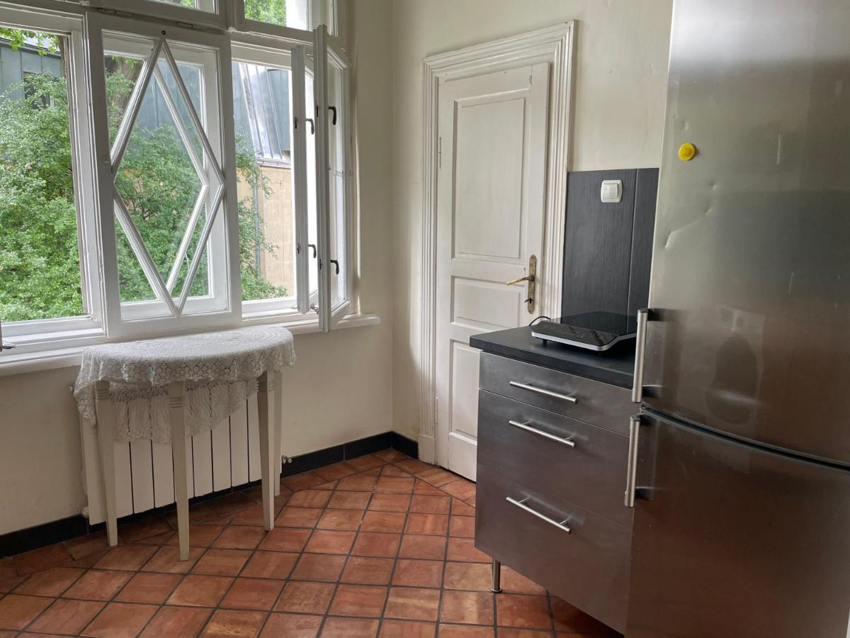 Willa Dina Milanowek Exteriér fotografie